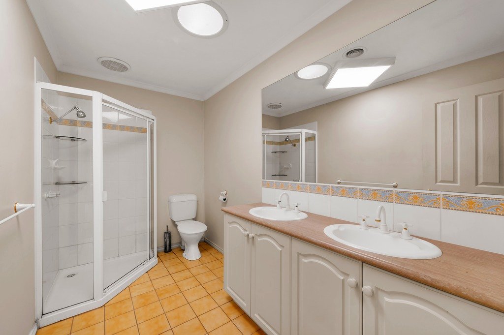 23 St Claire Walk, Doncaster East image 3