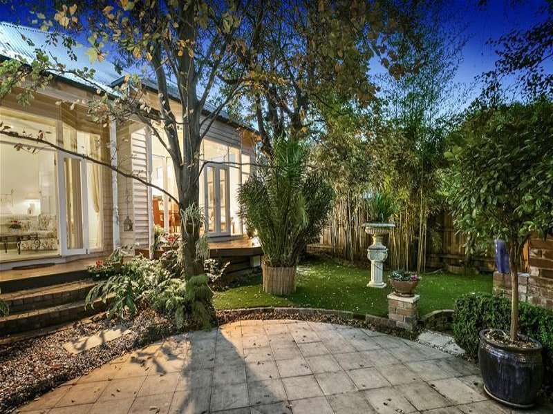 23 Stanley Grove, Canterbury image 10