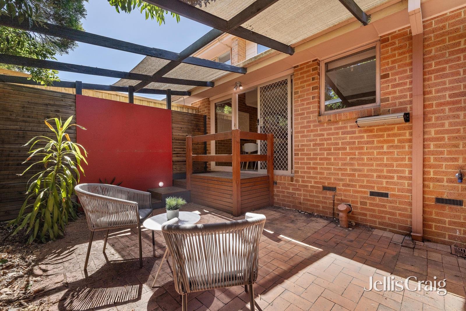 2/3 Station Street, Blackburn image 12