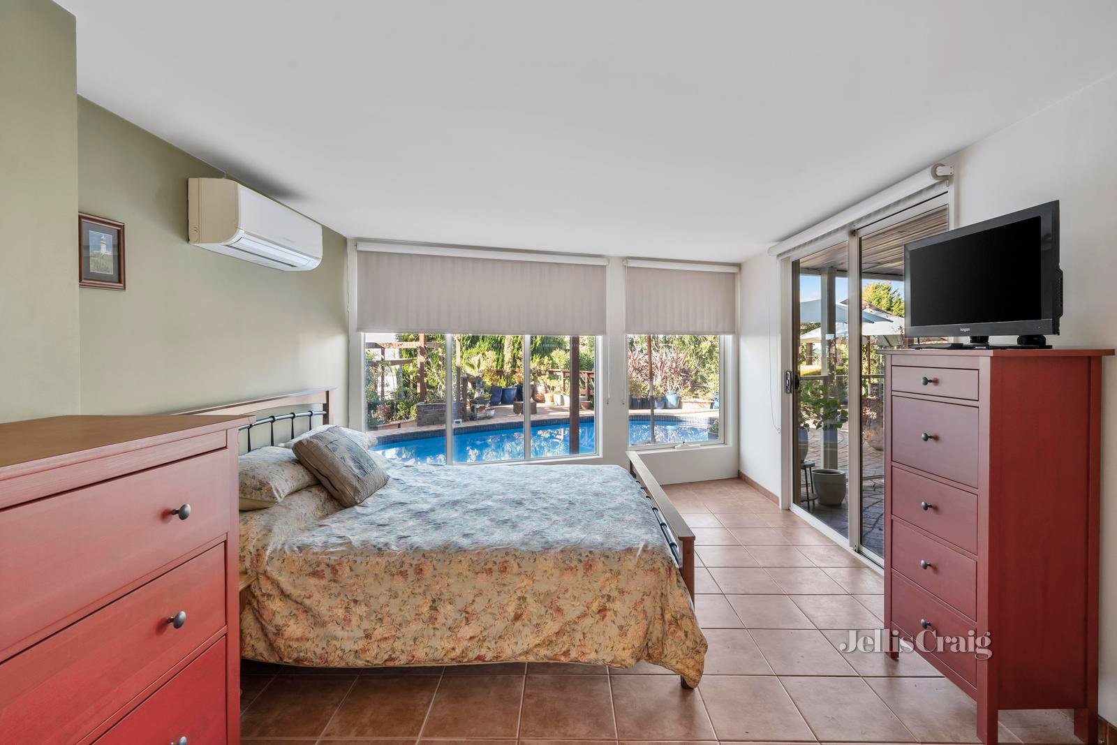 23 Stirling Crescent, Glen Waverley image 9