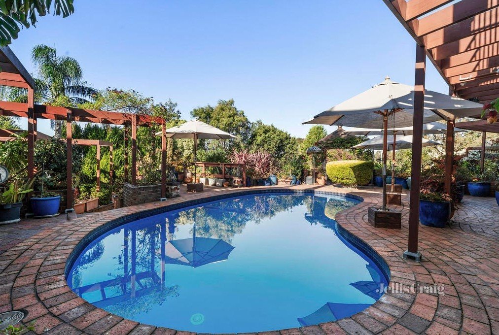 23 Stirling Crescent, Glen&nbsp;Waverley image 8