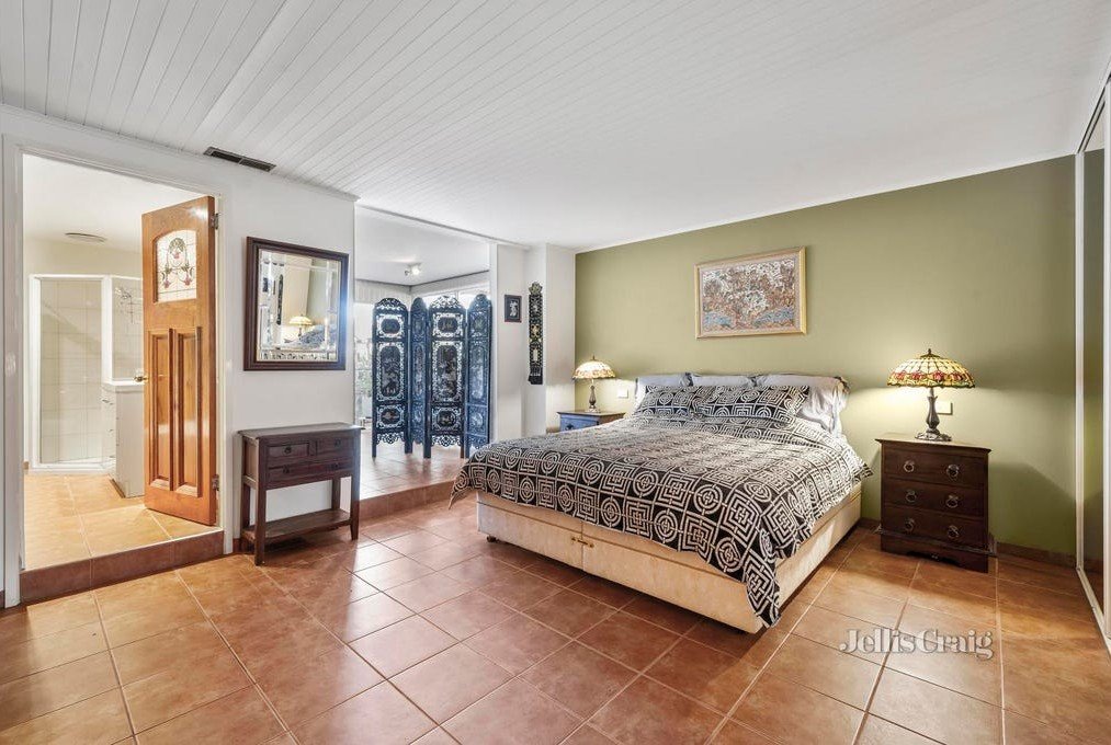 23 Stirling Crescent, Glen&nbsp;Waverley image 5