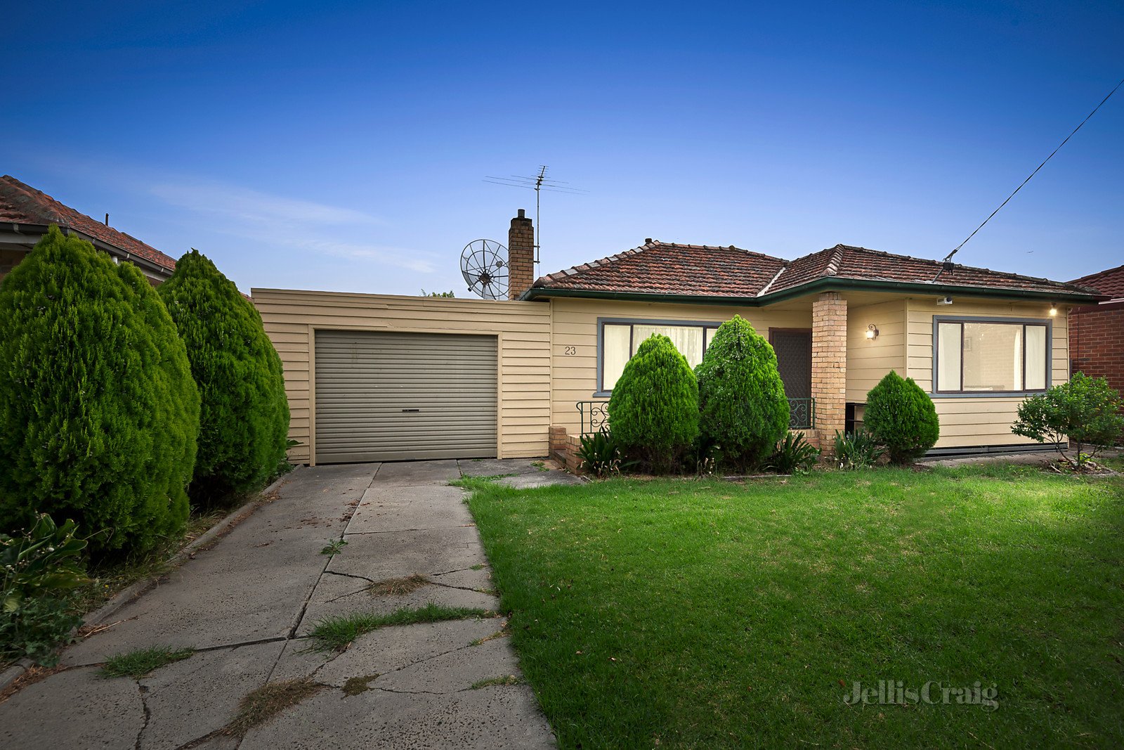 23 Stortford Avenue, Ivanhoe image 2