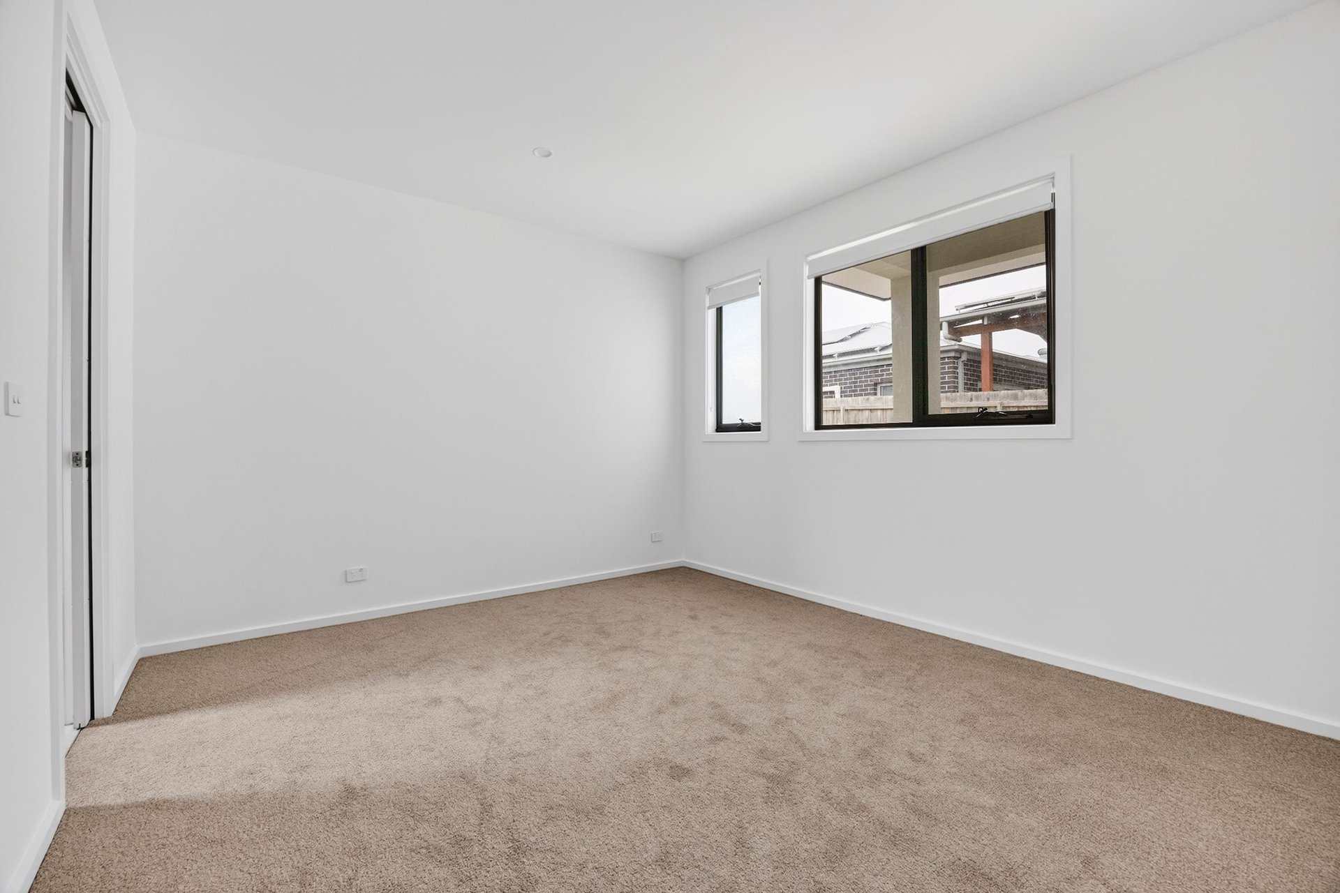 2/3 Sullivan Court, Belmont image 3