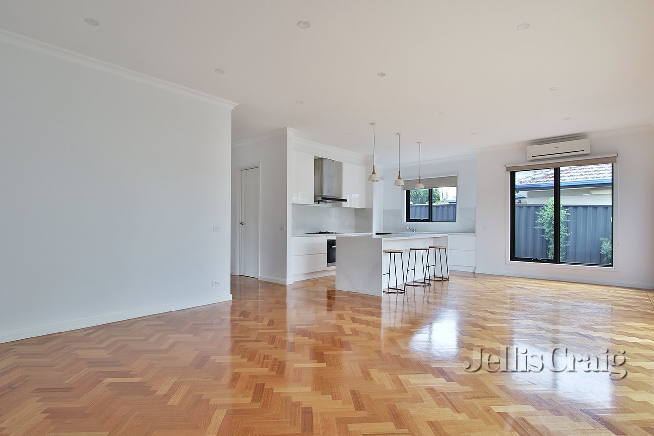 2/3 Summit Crescent, Glen&nbsp;Waverley image 2