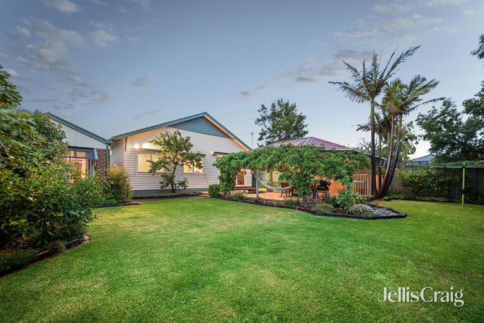 23 Swanpool Avenue, Chelsea image 15