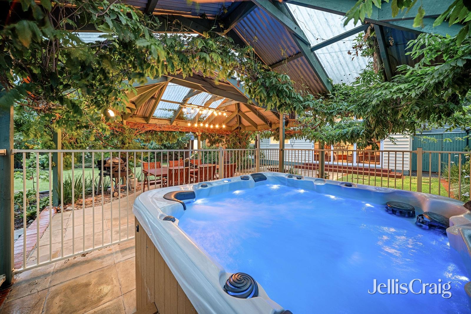 23 Swanpool Avenue, Chelsea image 16