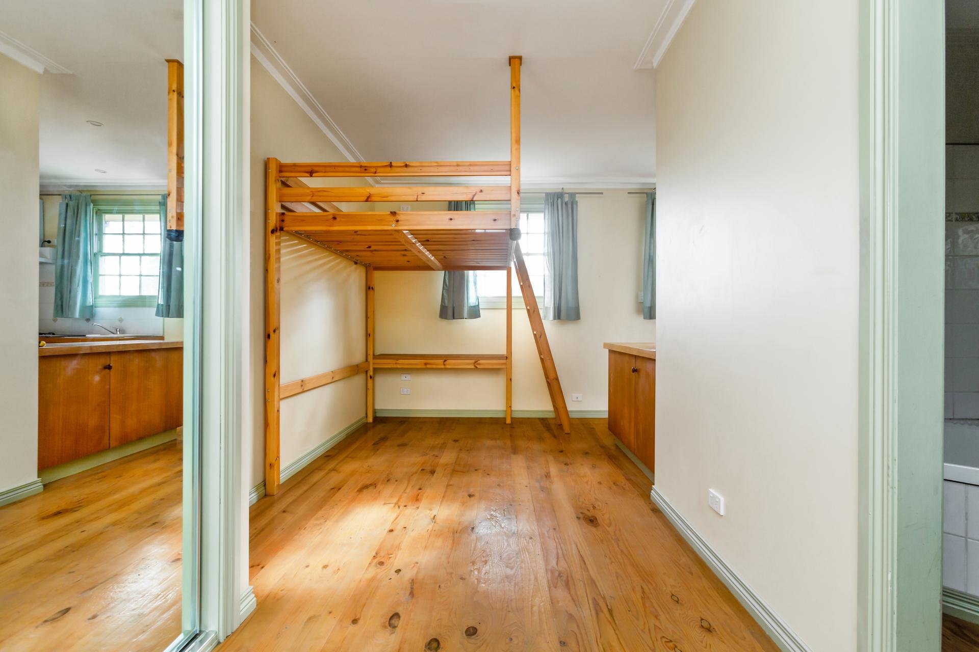 23 Taylors Road, Croydon image 3