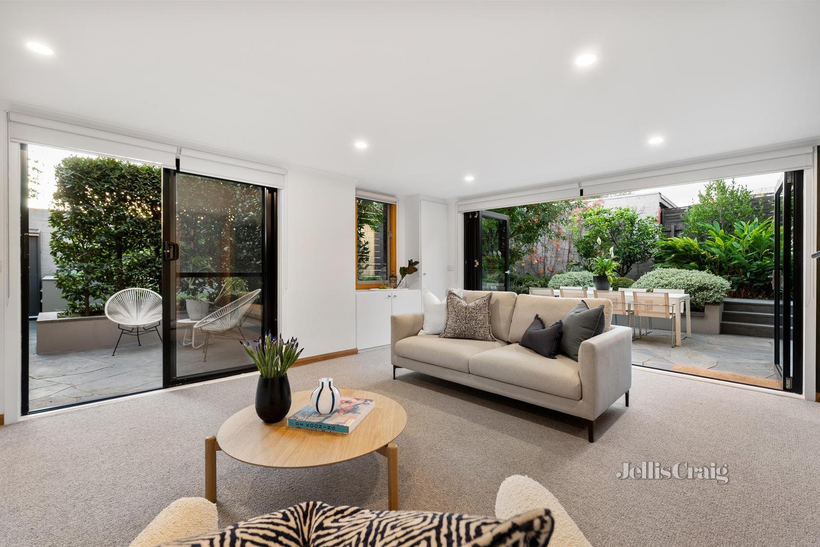 23 The Grange, Malvern East image 4