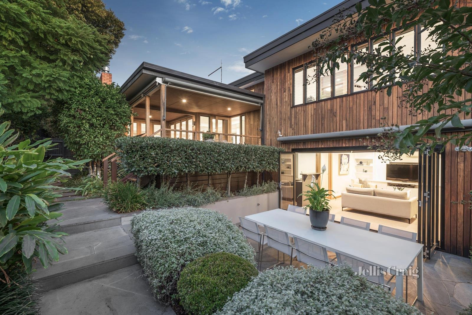 23 The Grange, Malvern East image 17