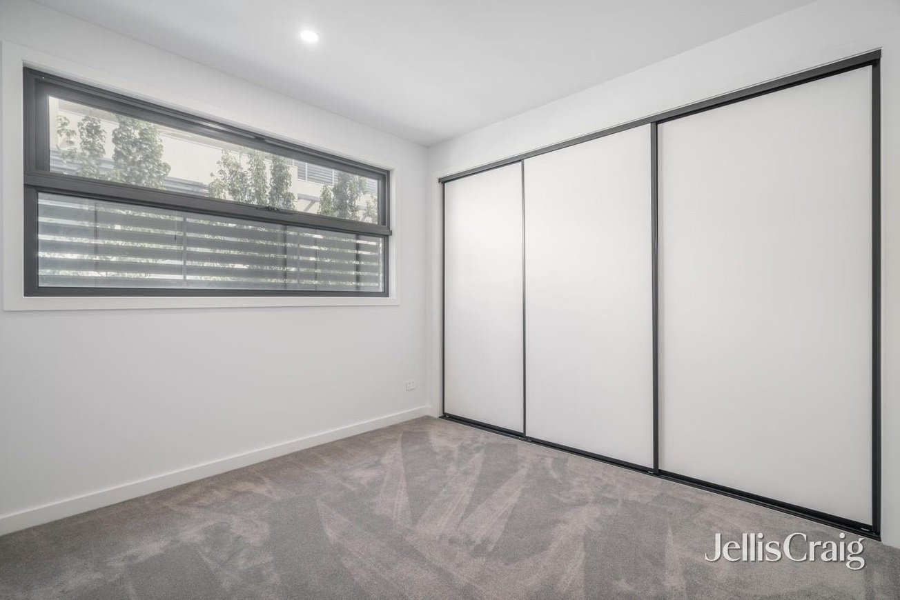 2/3 Thiele Street, Doncaster image 6