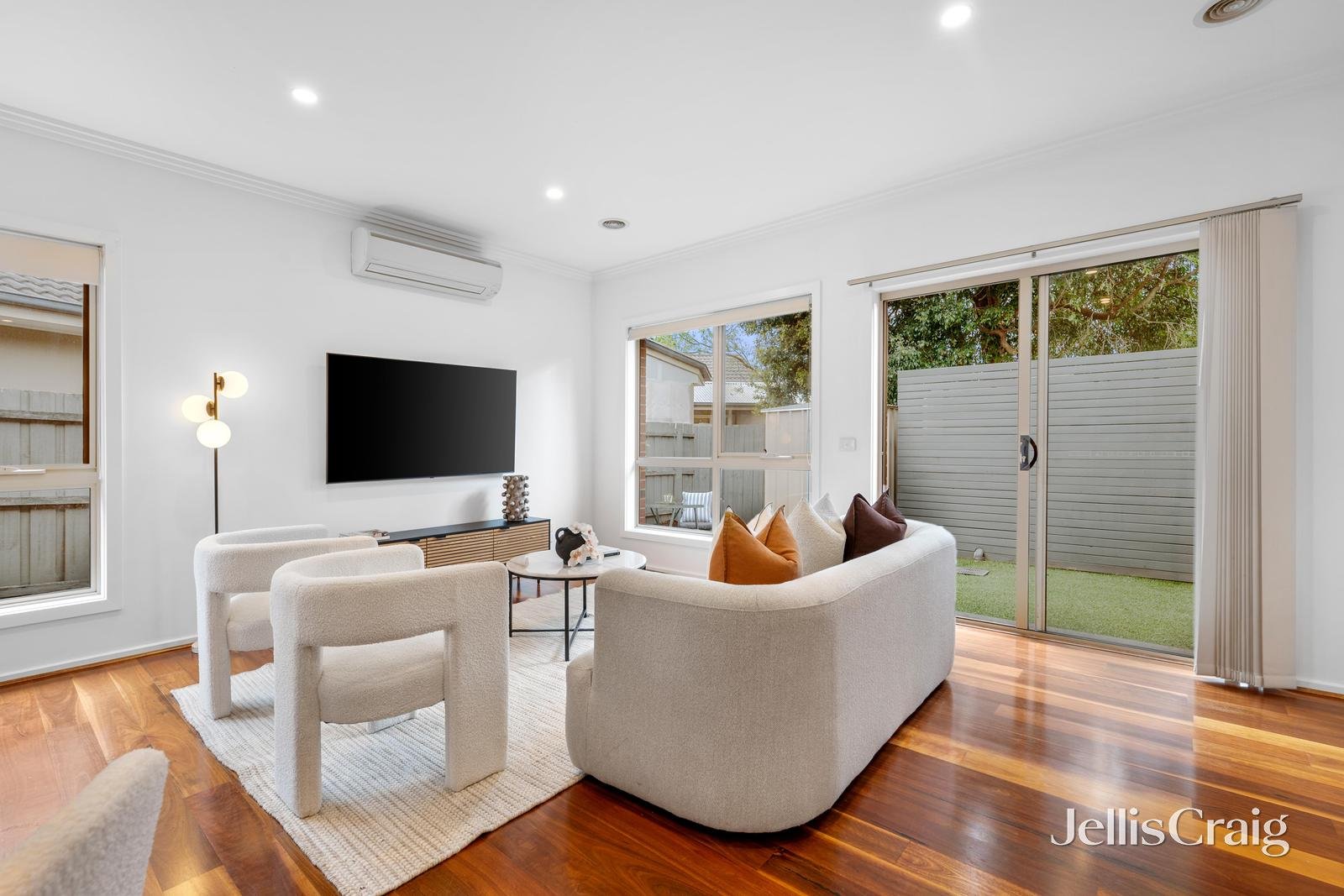 2/3 Tilba Place, Wantirna South image 3