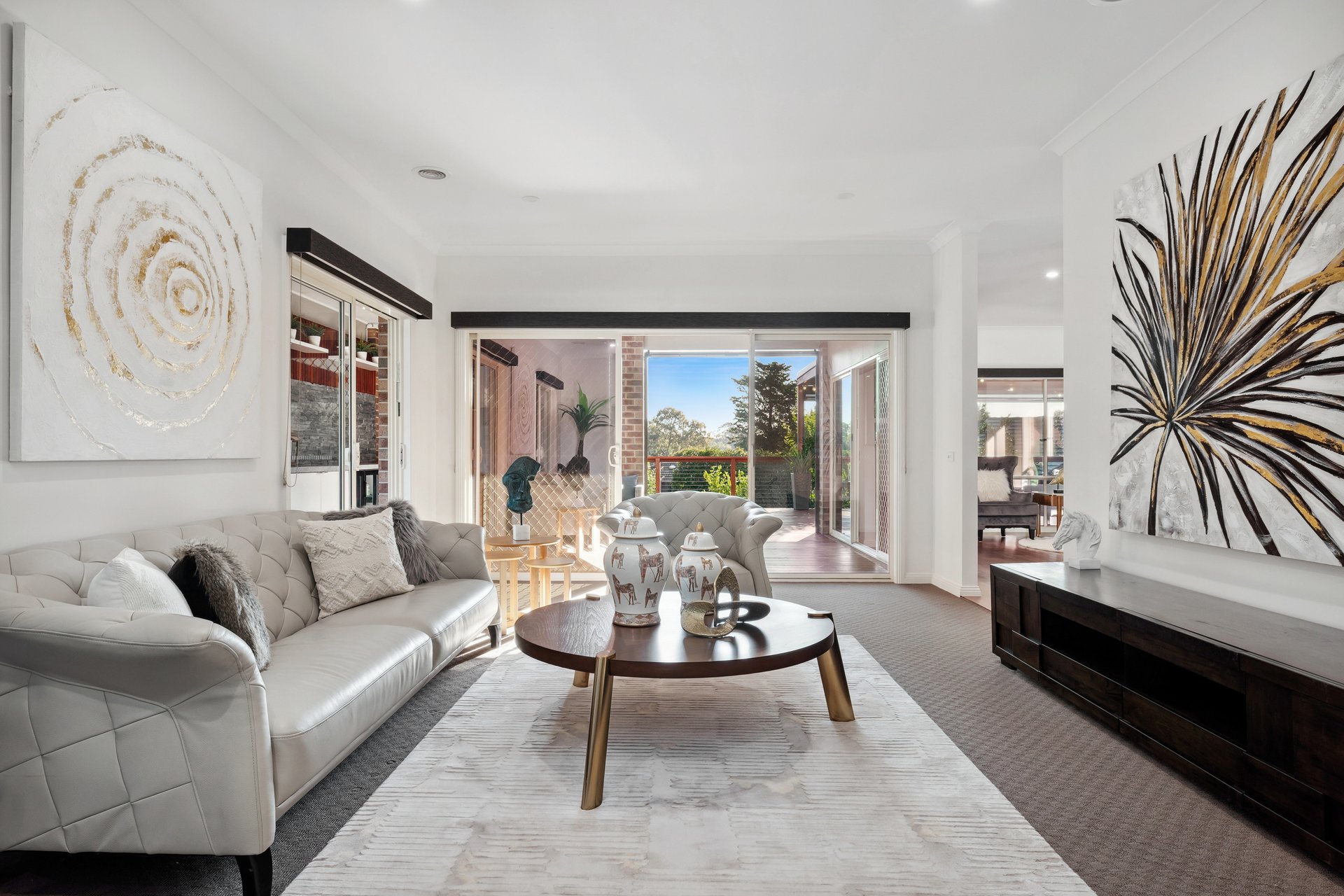 23 Tiverton Circuit, Mooroolbark image 2