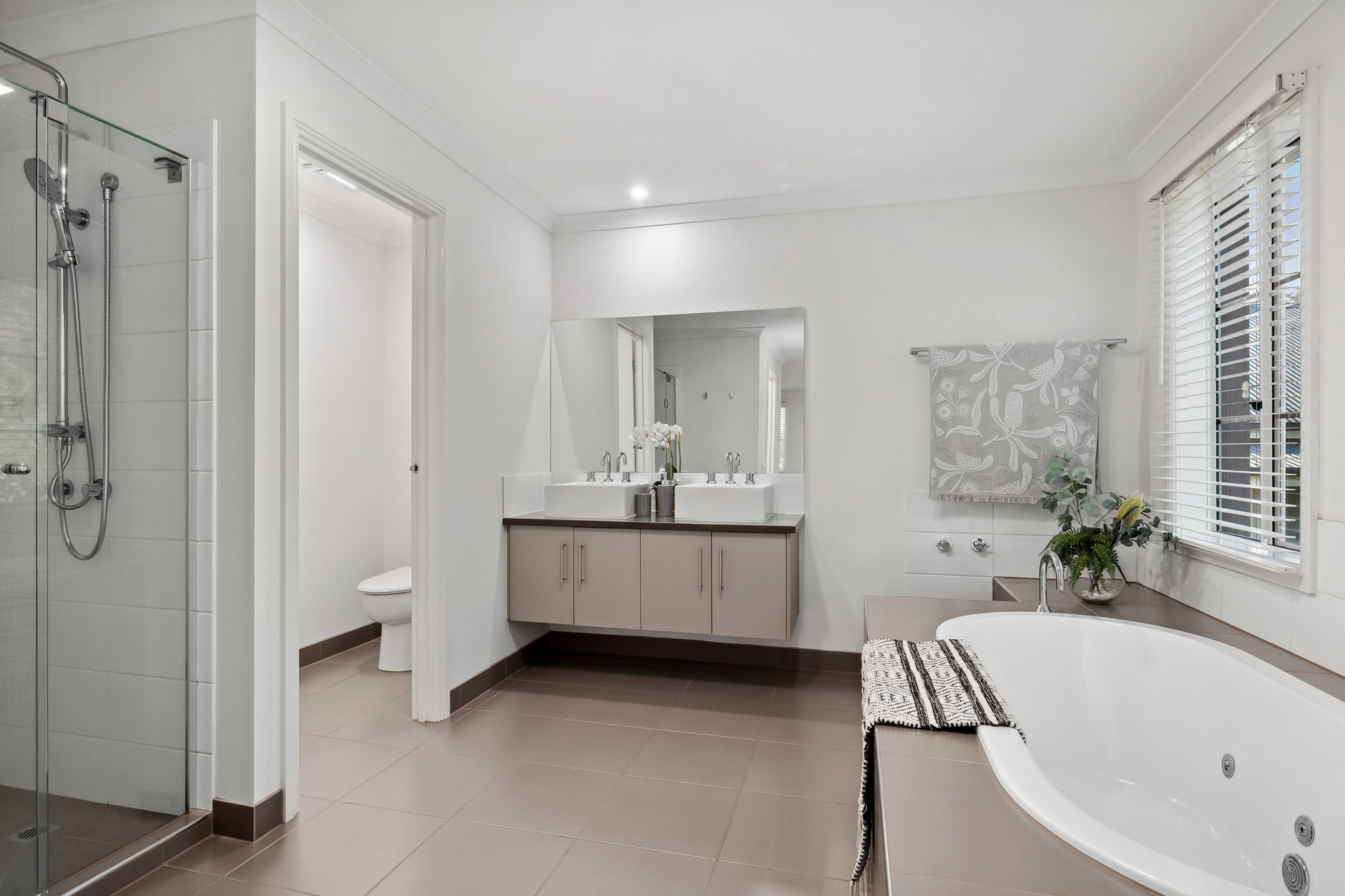 23 Tiverton Circuit, Mooroolbark image 8