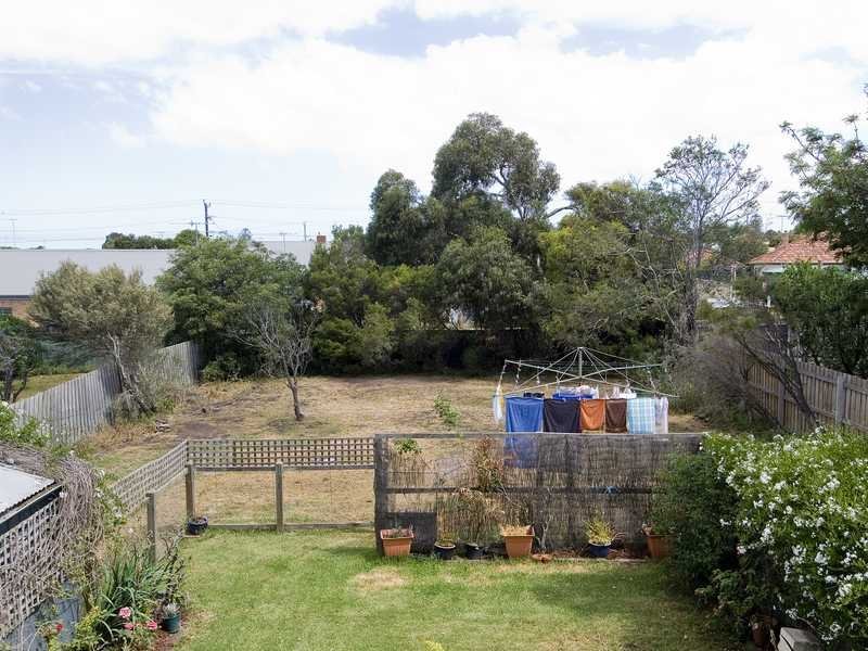 23 Toyne Avenue, Hamlyn Heights image 8