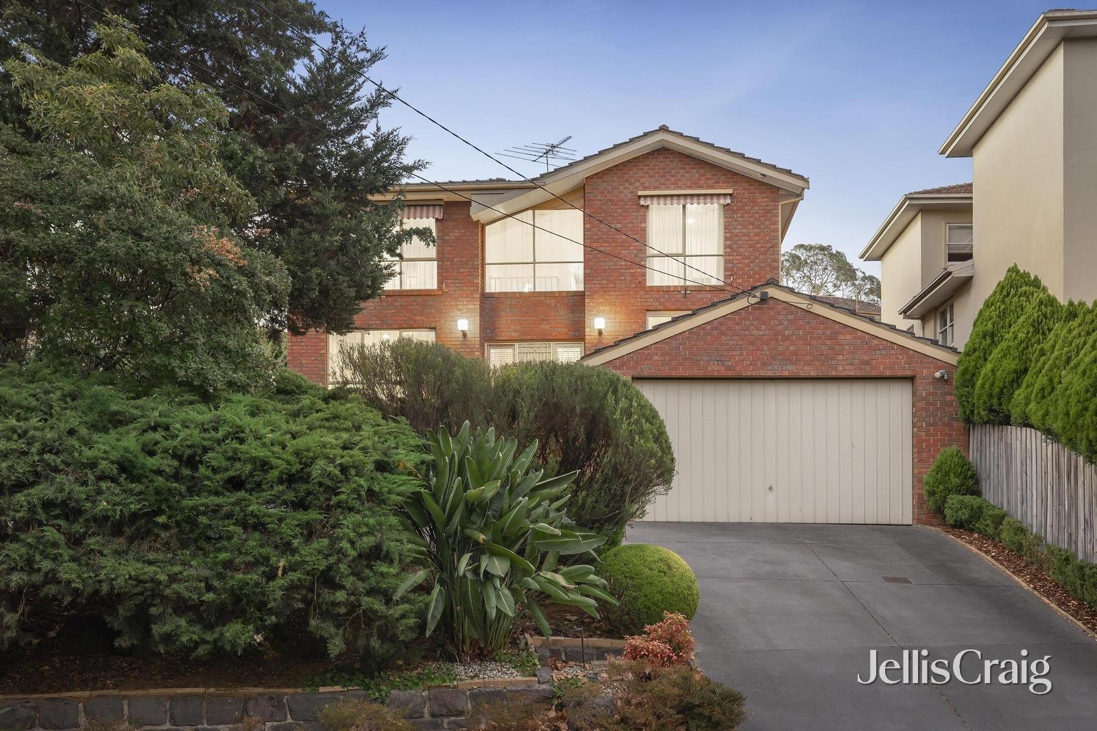 23 Tullamore Avenue, Doncaster image 1