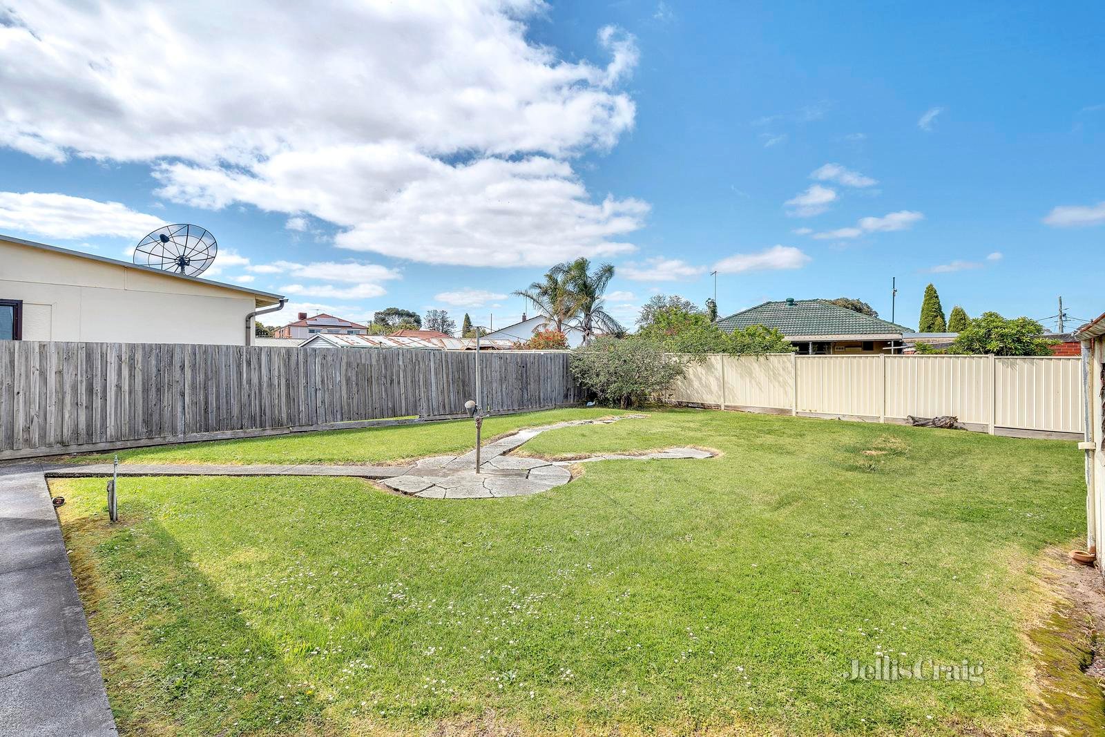 23 Vervale Avenue, Fawkner image 8