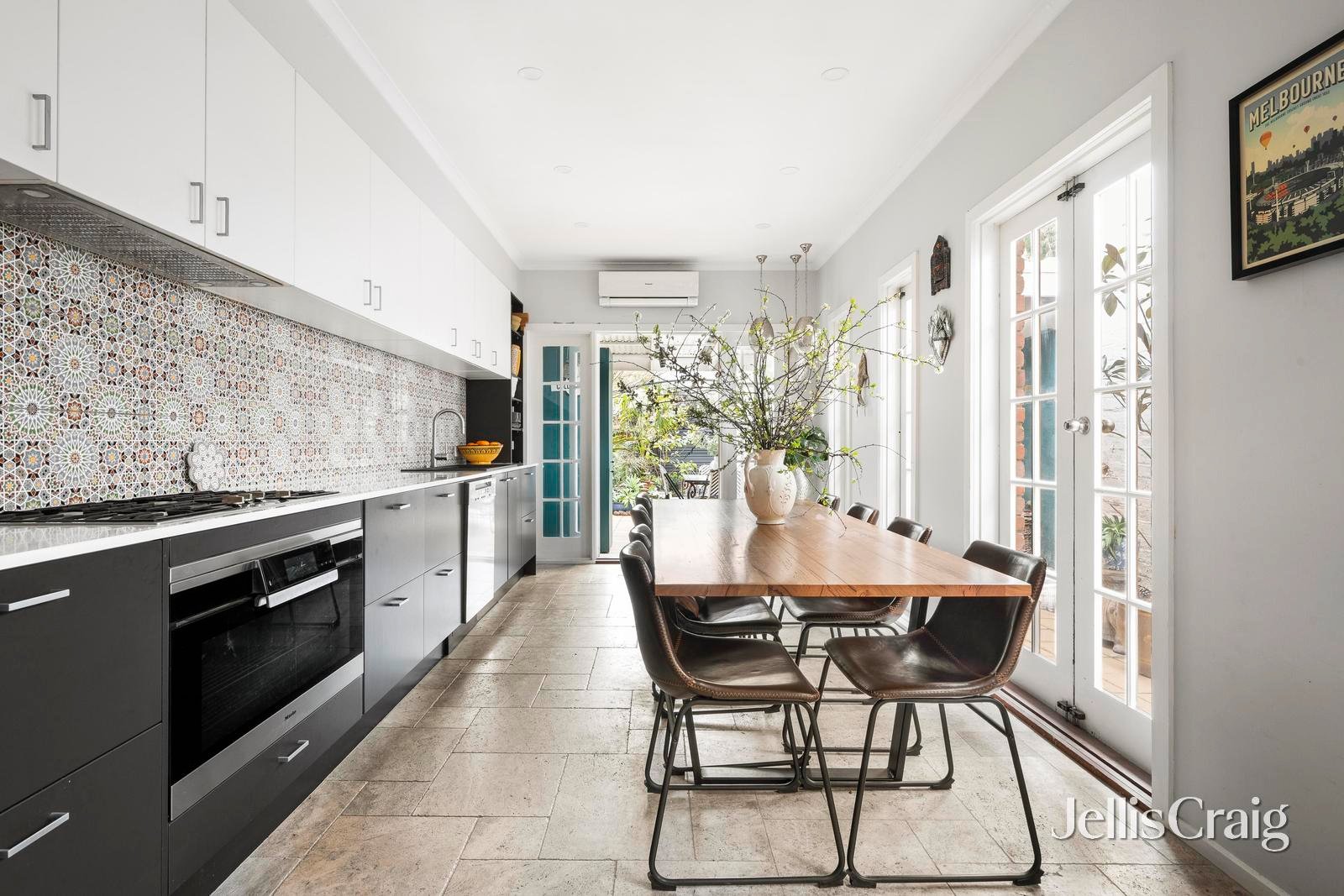 23 Victoria Parade, Collingwood image 2