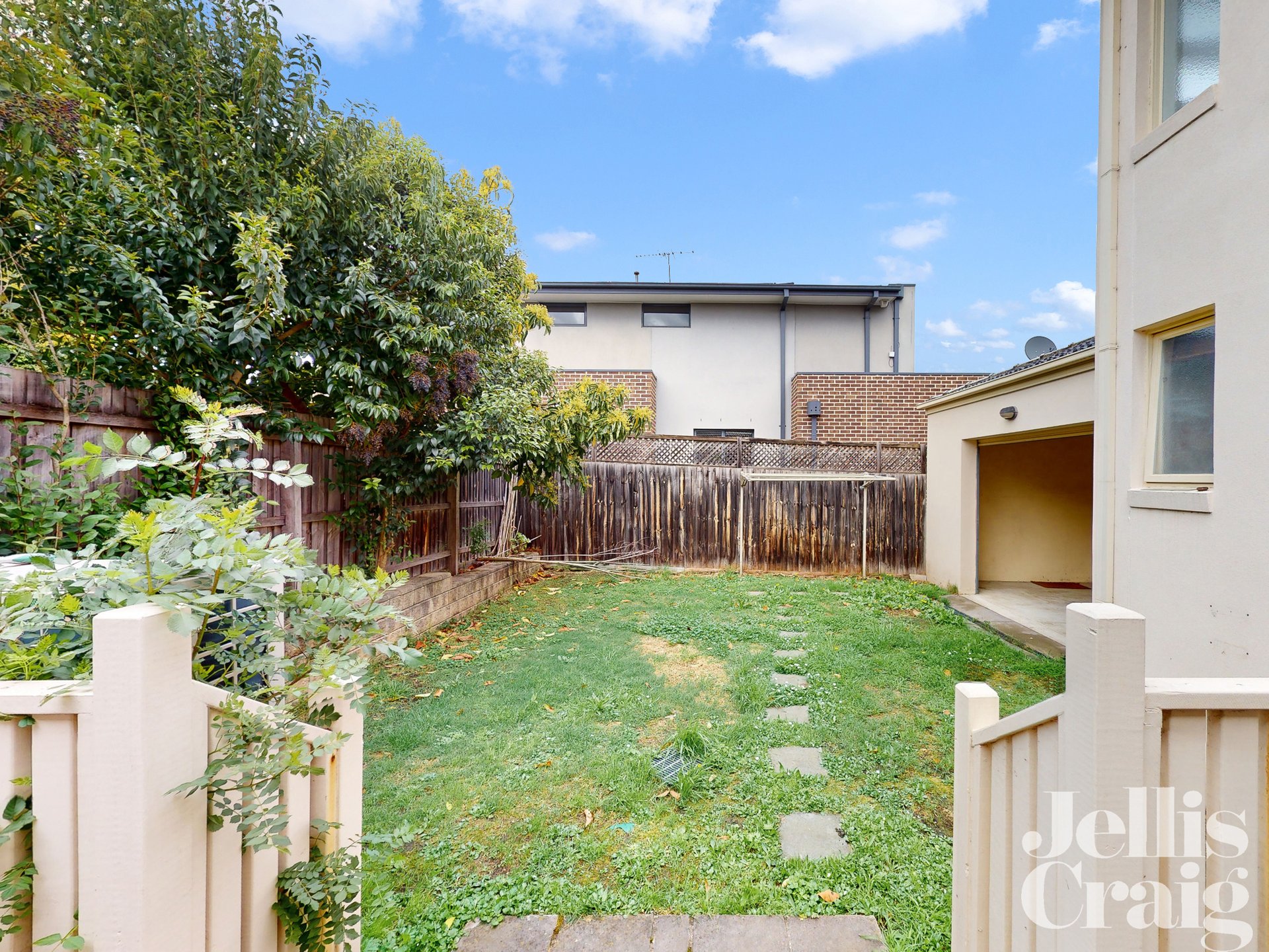 23 Viewhill Road, Balwyn North image 11