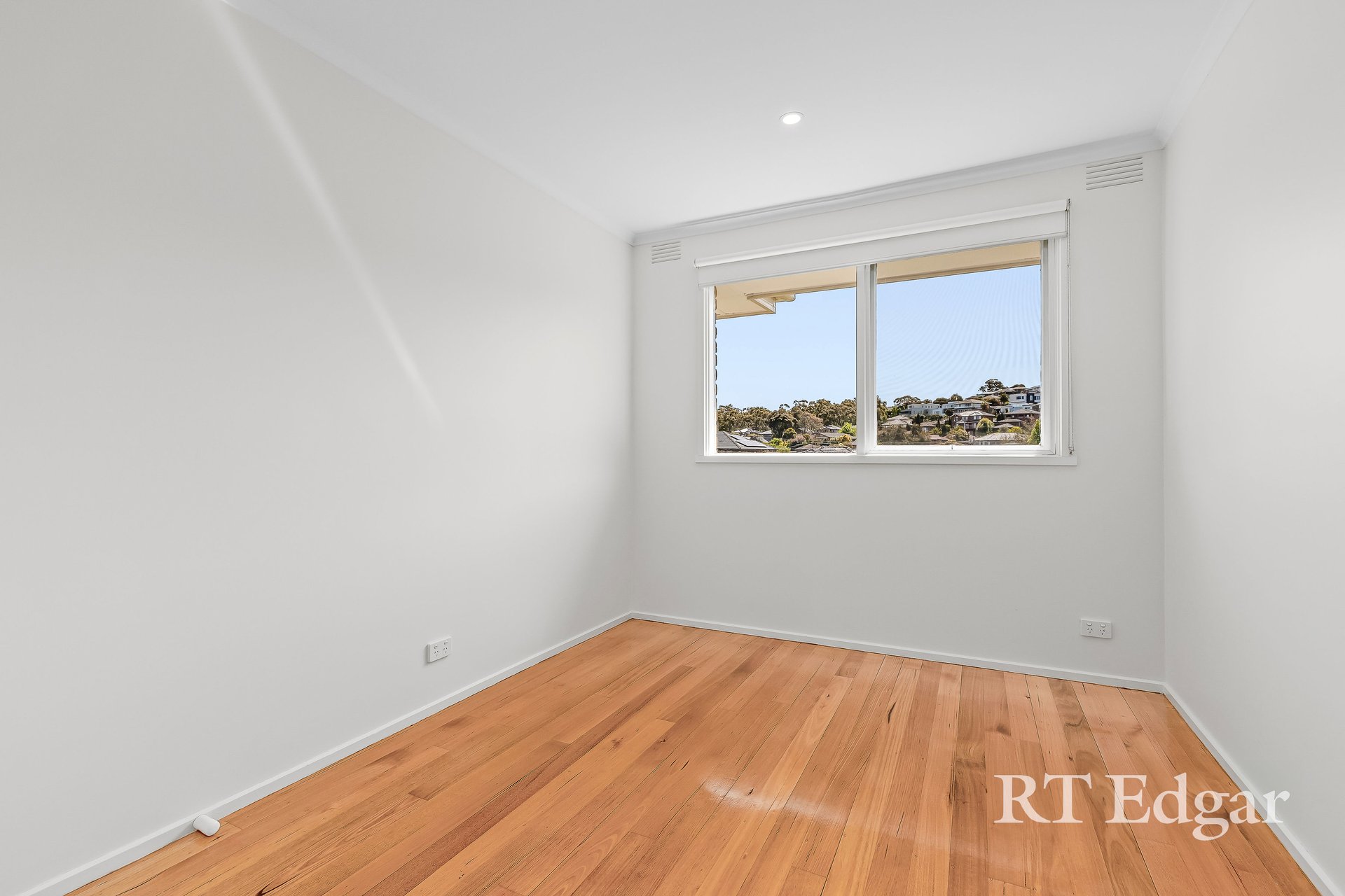 Property Gallery Thumbnail 7