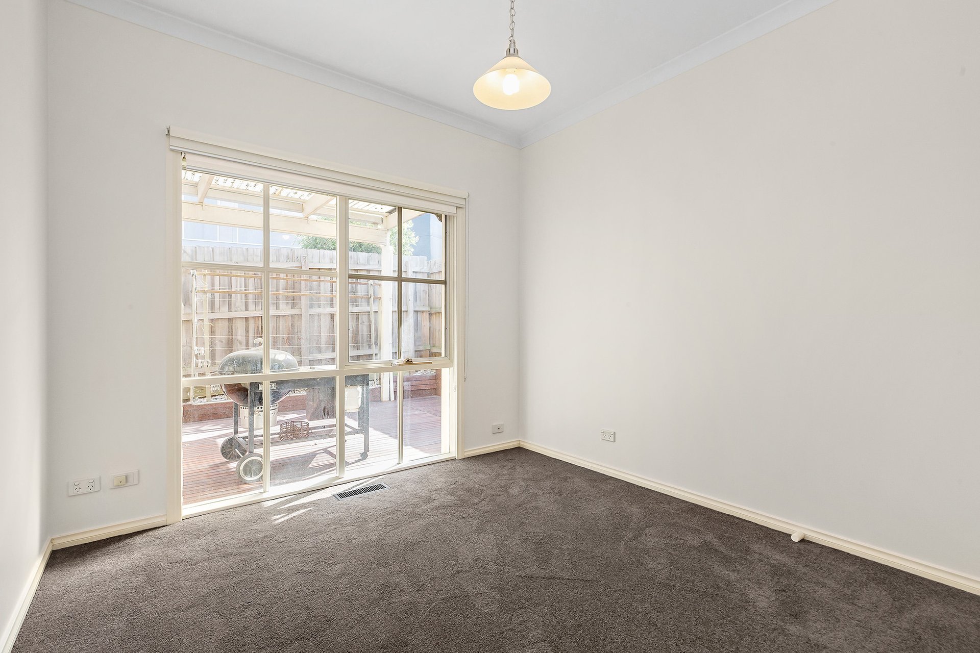 Property Gallery Thumbnail 6