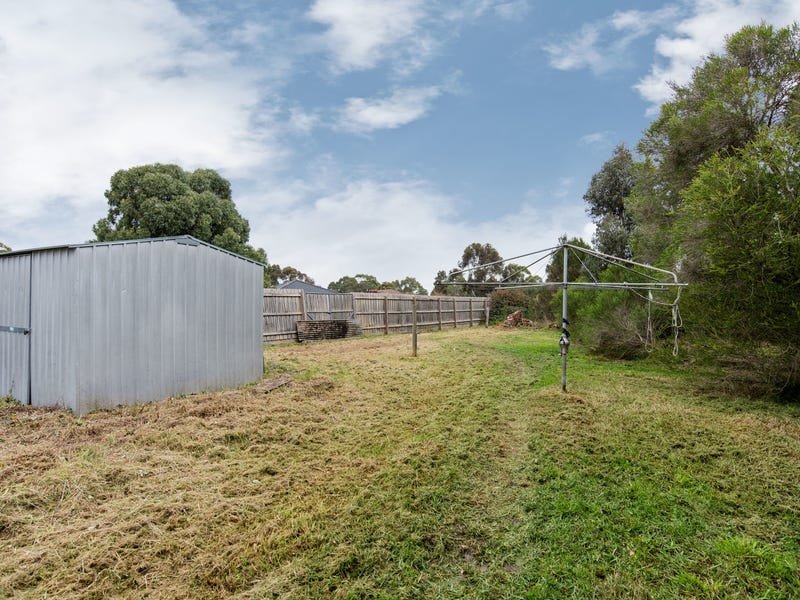 23 White Avenue, Bayswater image 4