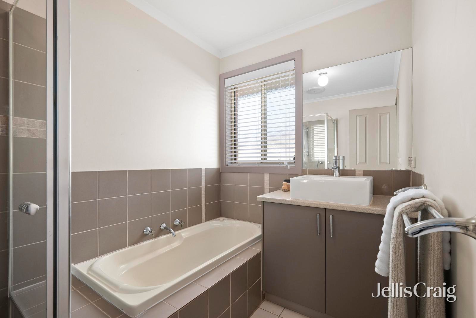 2/3 Wiltshire Avenue, Bayswater image 9