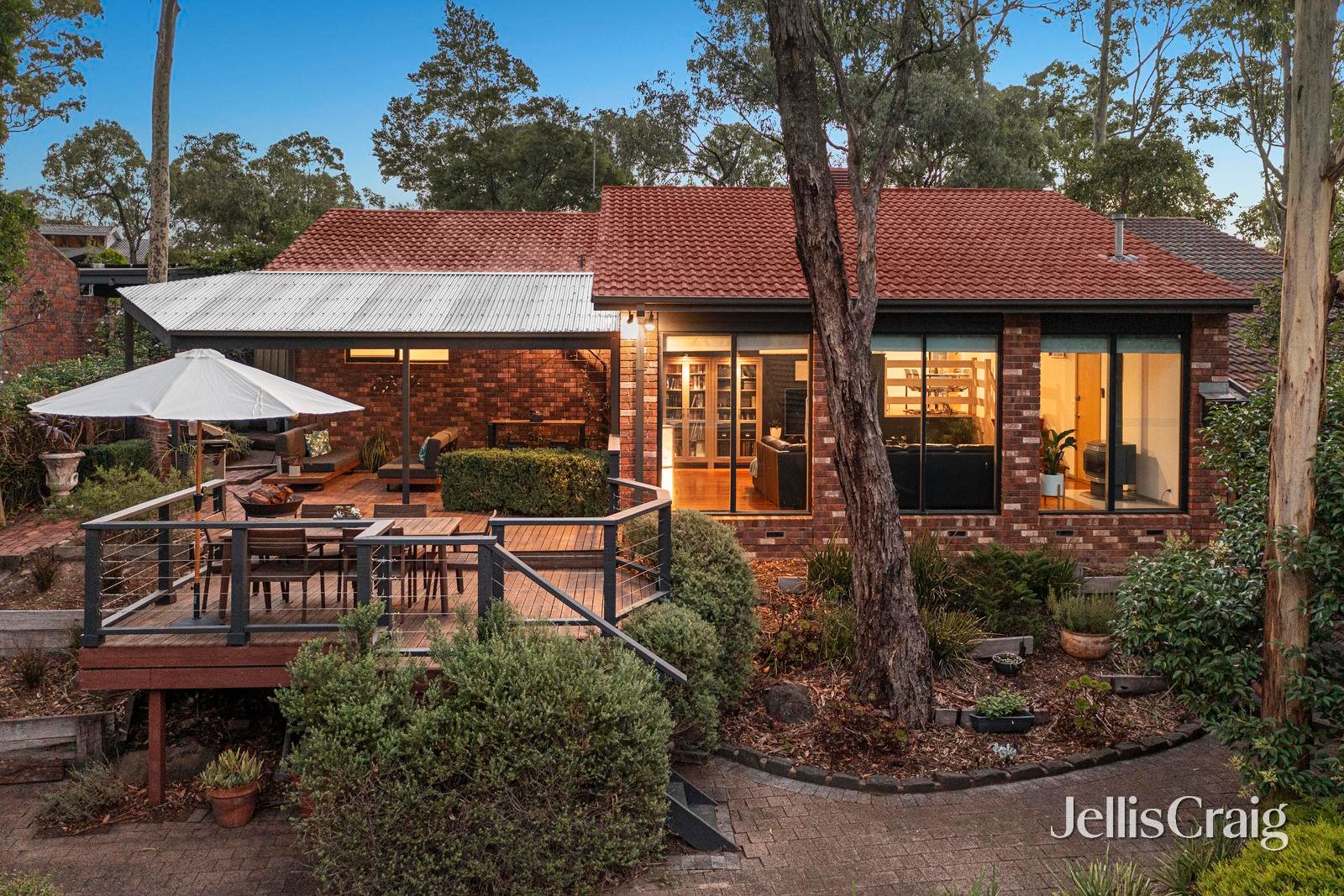 23 Wycliffe Crescent, Eltham image 2