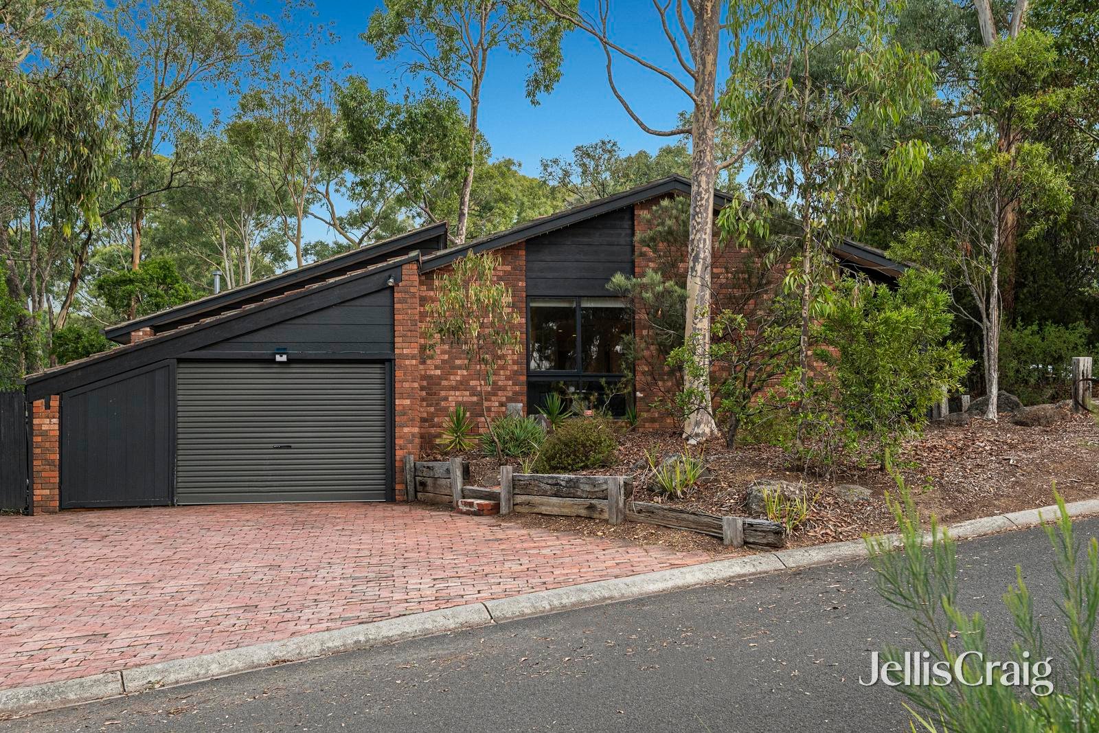 23 Wycliffe Crescent, Eltham image 17