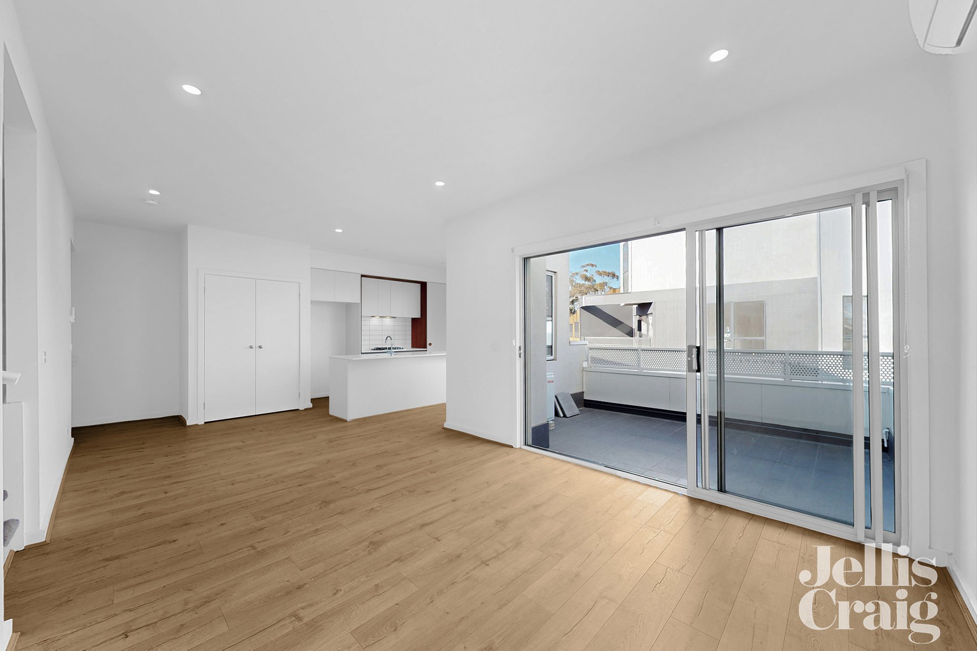 23 Yellowstone Street, South Morang image 4