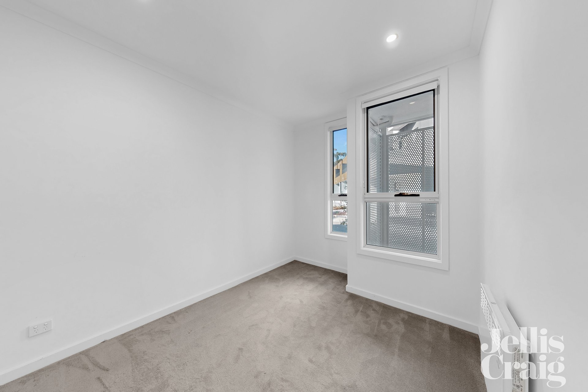 23 Yellowstone Street, South Morang image 6
