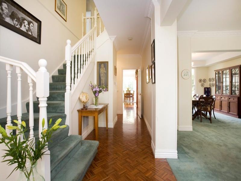 23 Yongala Street, Balwyn image 2