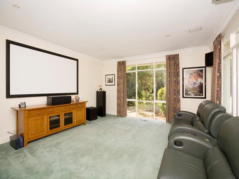 23 Yongala Street, Balwyn image 6