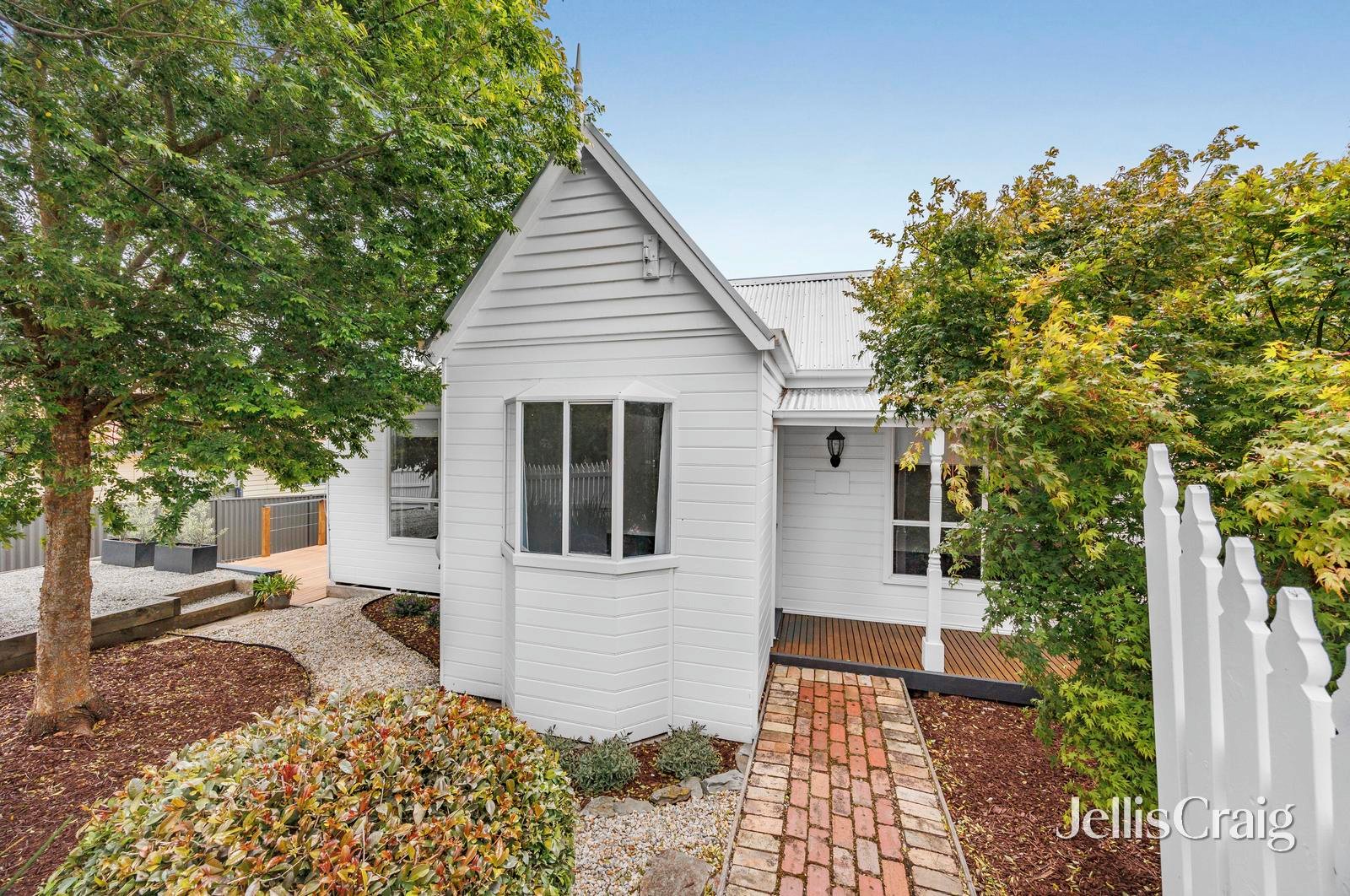 23 Young Street, Golden Point image 2