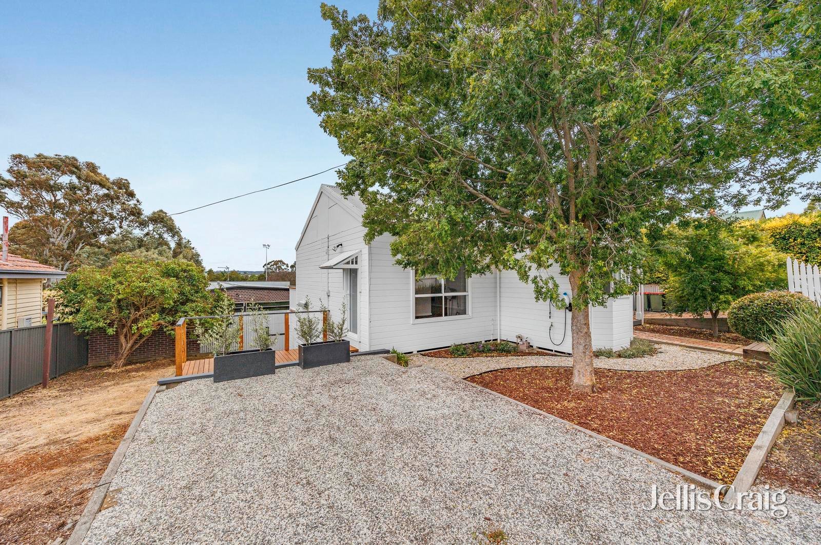 23 Young Street, Golden Point image 9