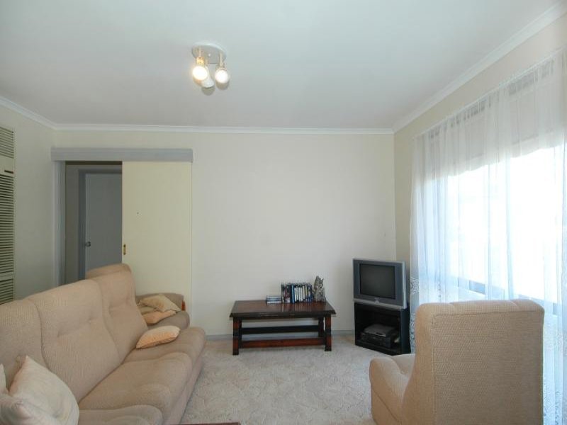 2/30-32 Enfield Drive, St Albans Park image 4