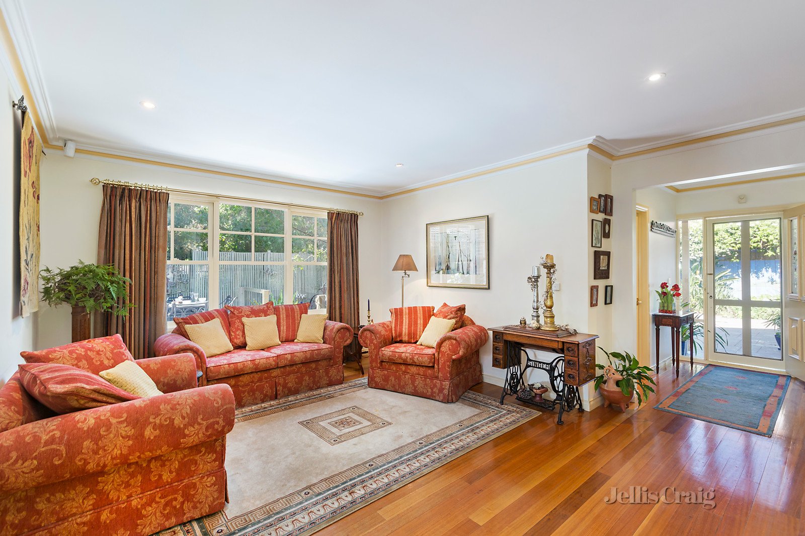 2/30 Alfred Road, Glen Iris image 3