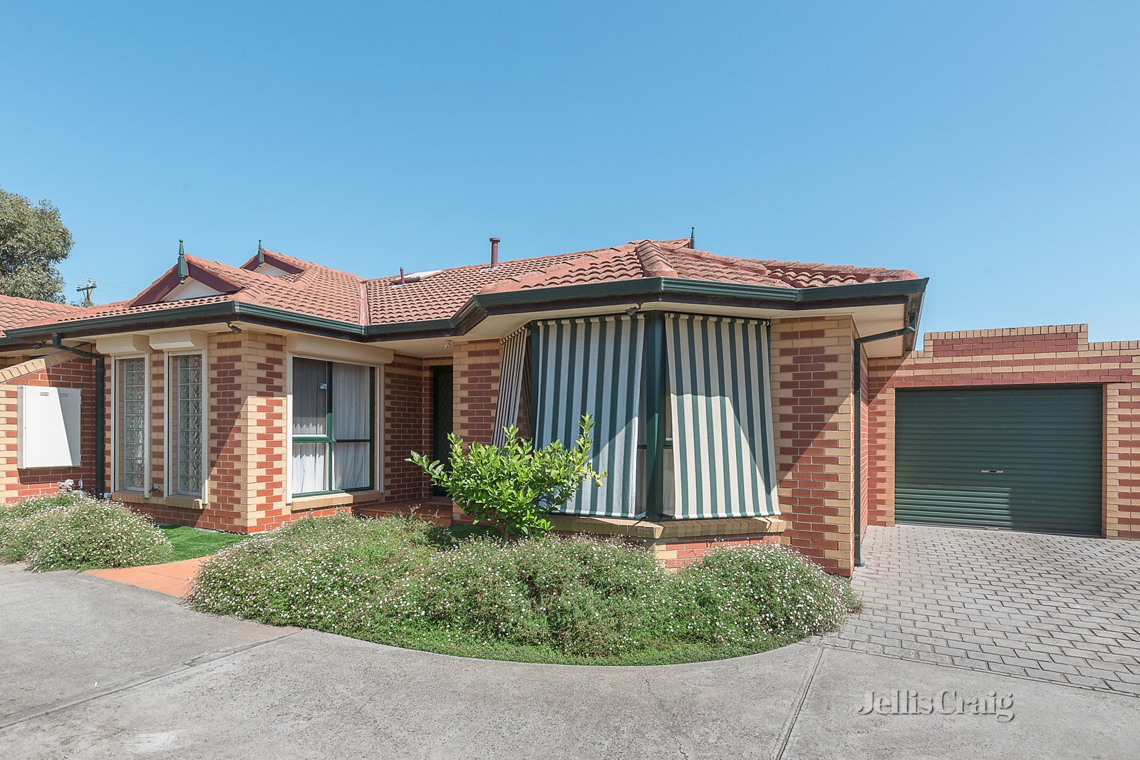 2/30 Bolingbroke Street, Pascoe Vale image 1