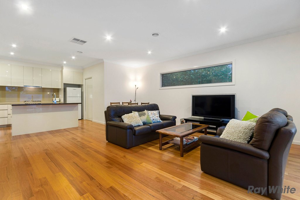 2/30 Diamond Avenue, Glen Waverley image 2