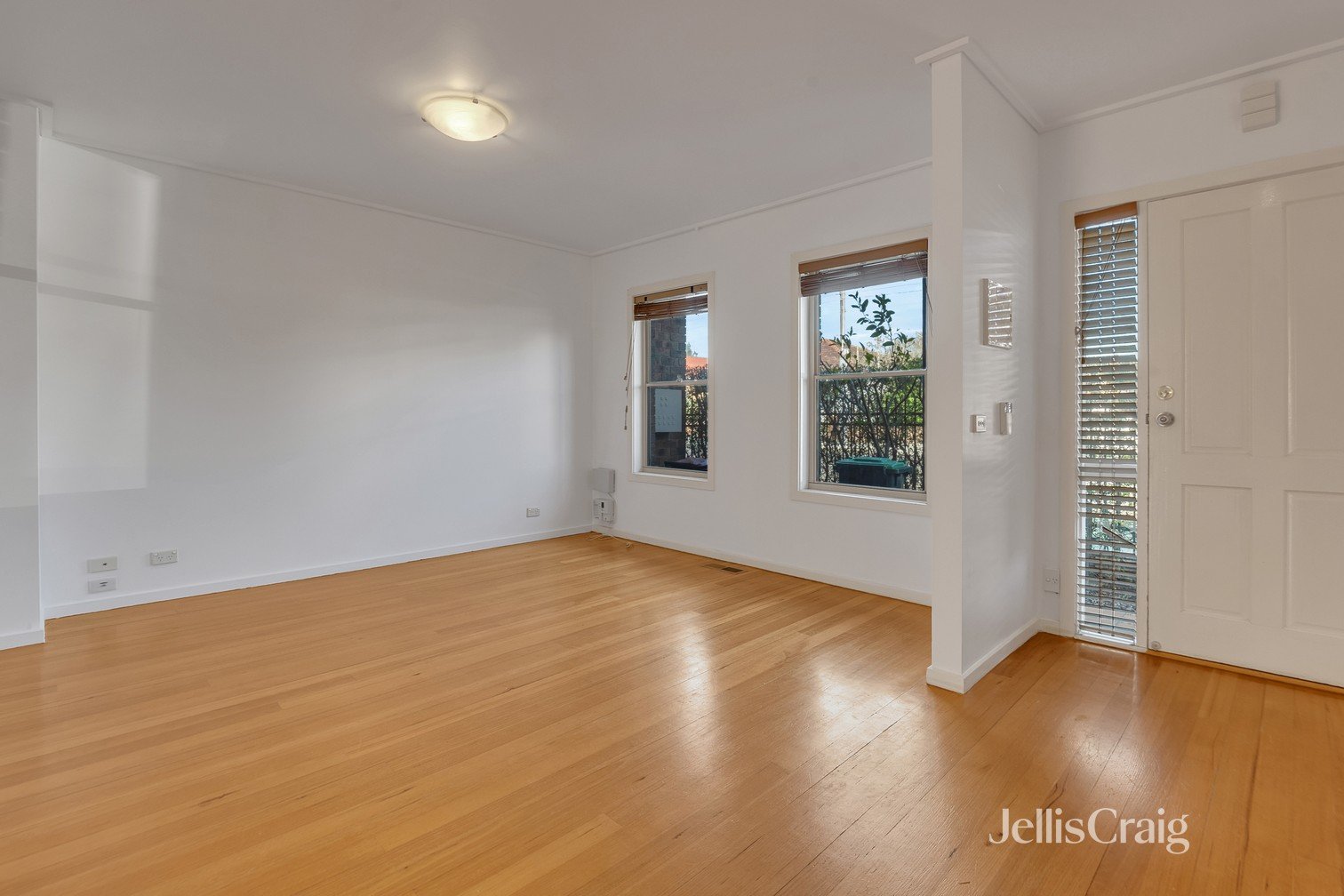 2/30 Grantham Street, Brunswick&nbsp;West image 2