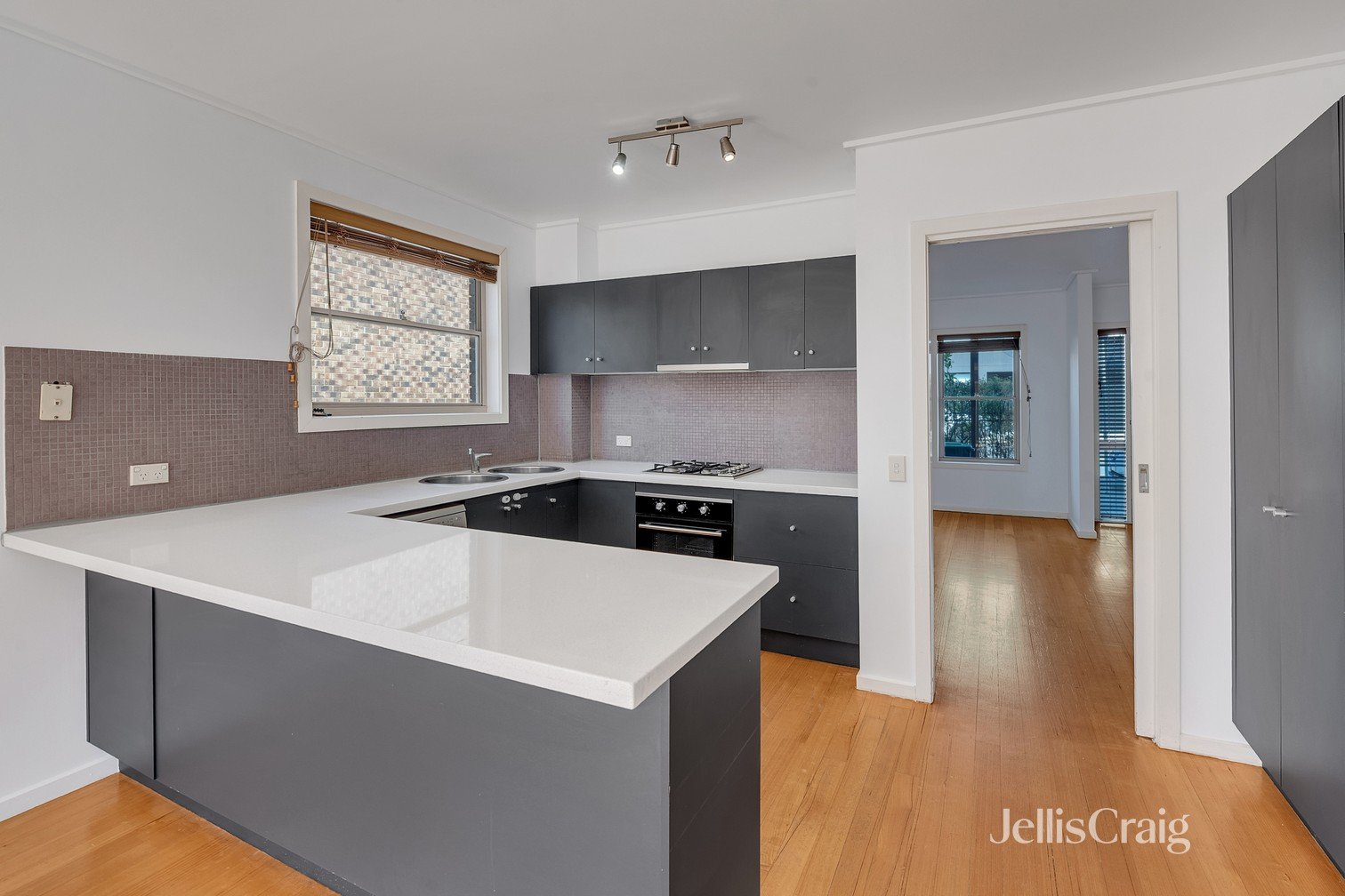 2/30 Grantham Street, Brunswick&nbsp;West image 4