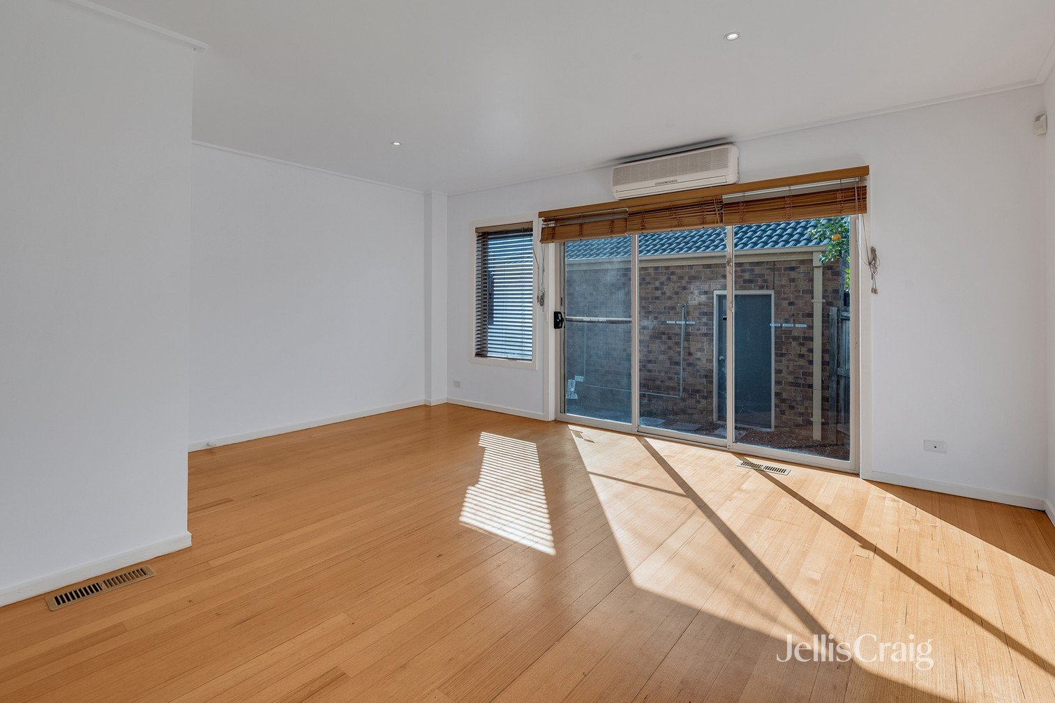 2/30 Grantham Street, Brunswick&nbsp;West image 9