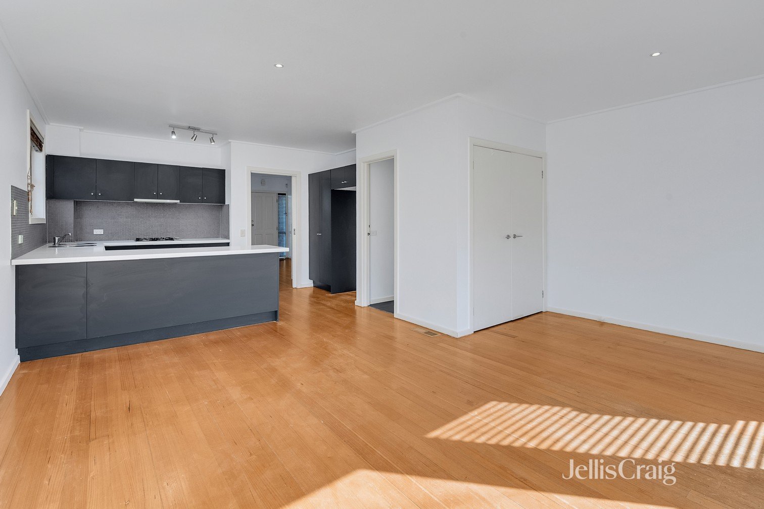 2/30 Grantham Street, Brunswick&nbsp;West image 5