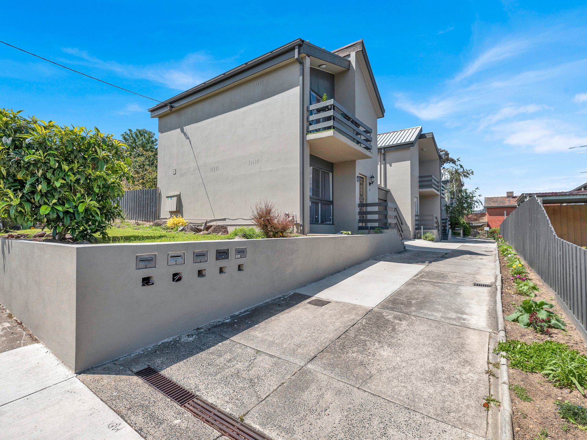 2/30 Livingstone Street, Ivanhoe image 1