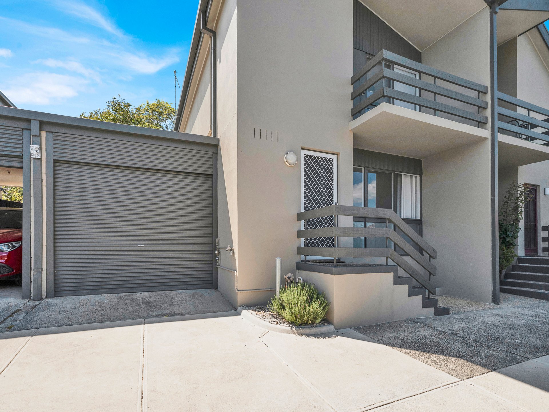 2/30 Livingstone Street, Ivanhoe image 2