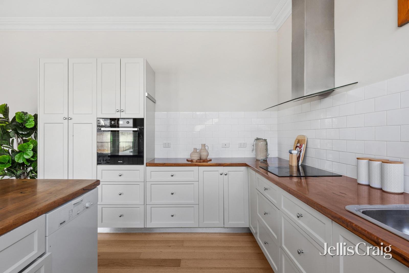 230 Melbourne Road, Williamstown image 9