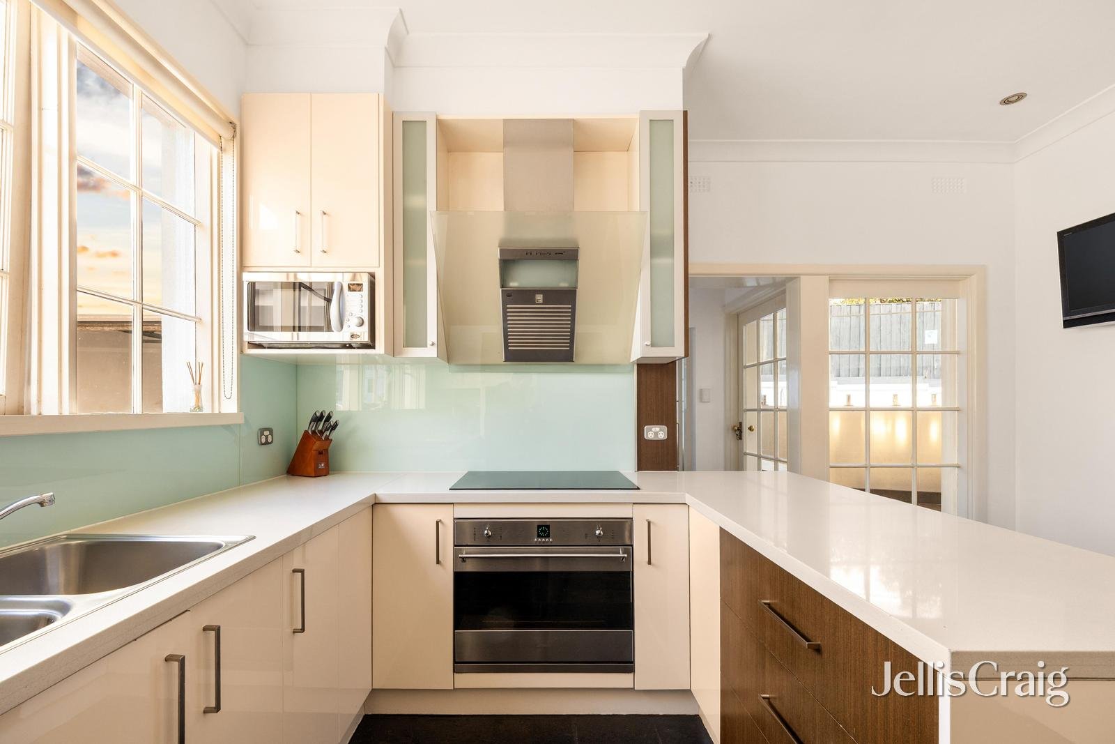 230 Melville Road, Brunswick&nbsp;West image 4
