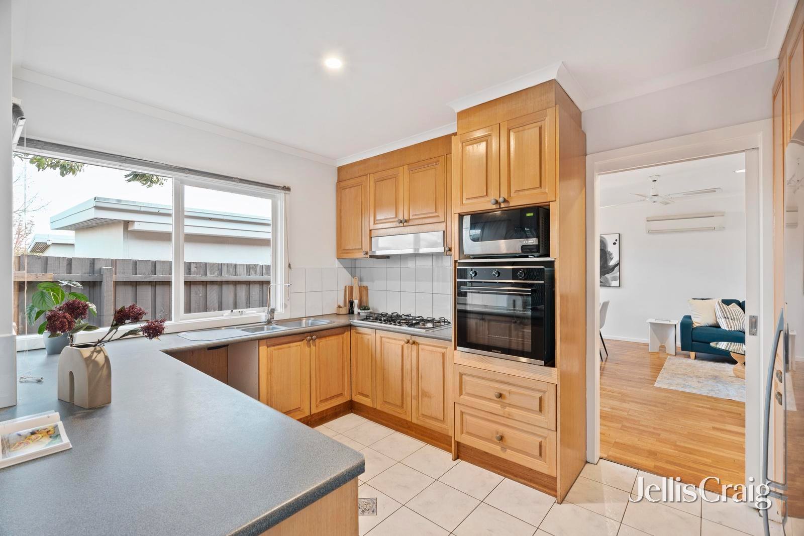 2/30 Paula Crescent, Doncaster East image 7