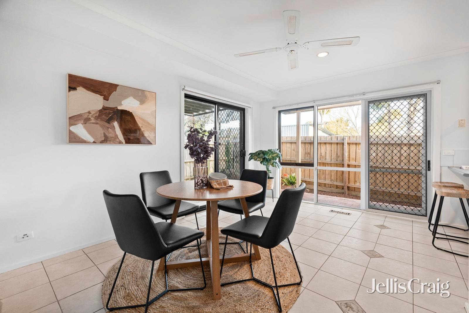 2/30 Paula Crescent, Doncaster East image 8
