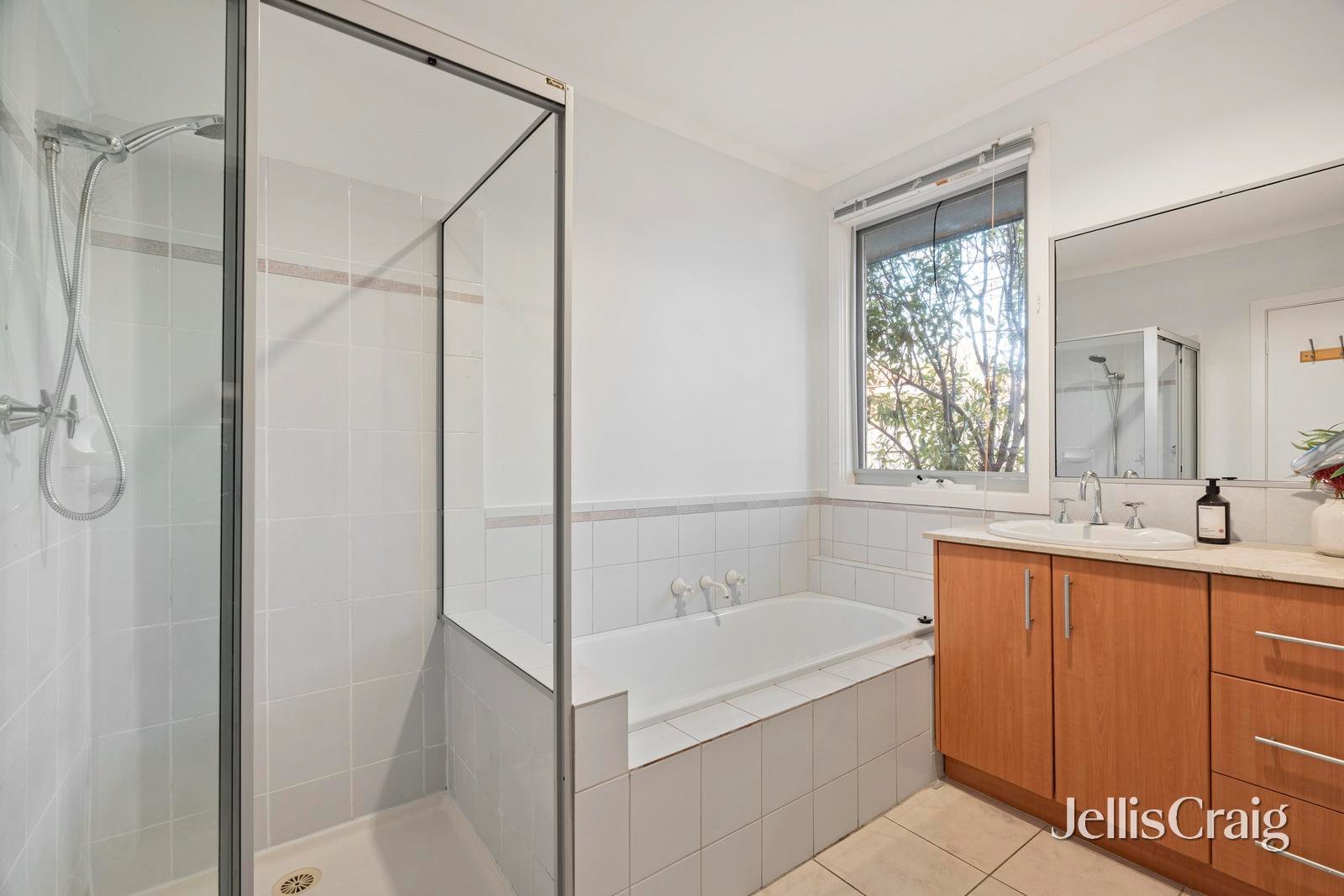 2/30 Paula Crescent, Doncaster East image 10